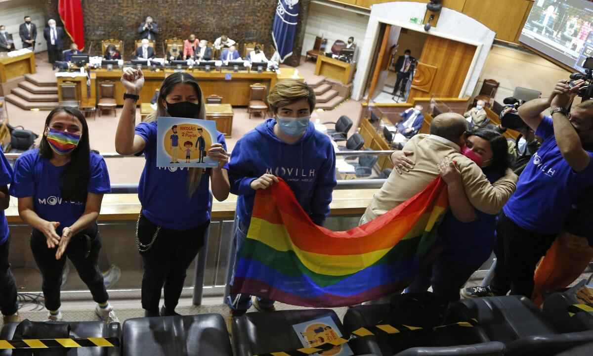 Chile aprova casamento homoafetivo e dá novo passo contra discriminação - Dedvi MISSENE / AFP