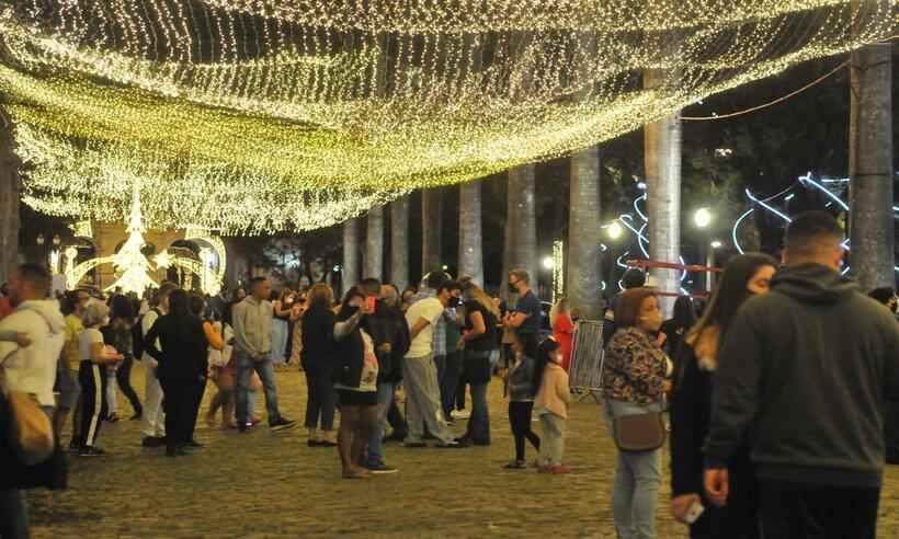Praça da Liberdade fica cheia no feriado de Imaculada Conceição   - Marcos Vieira/EM/D.A Press 