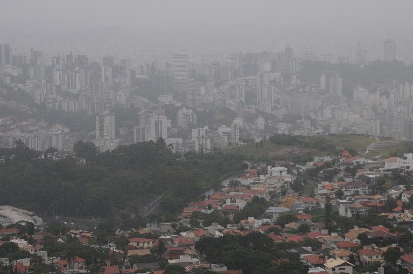 Chuva em BH: Defesa Civil atende 287 chamados de vistoria em nove dias  - Leandro Couri/EM/D.A Press