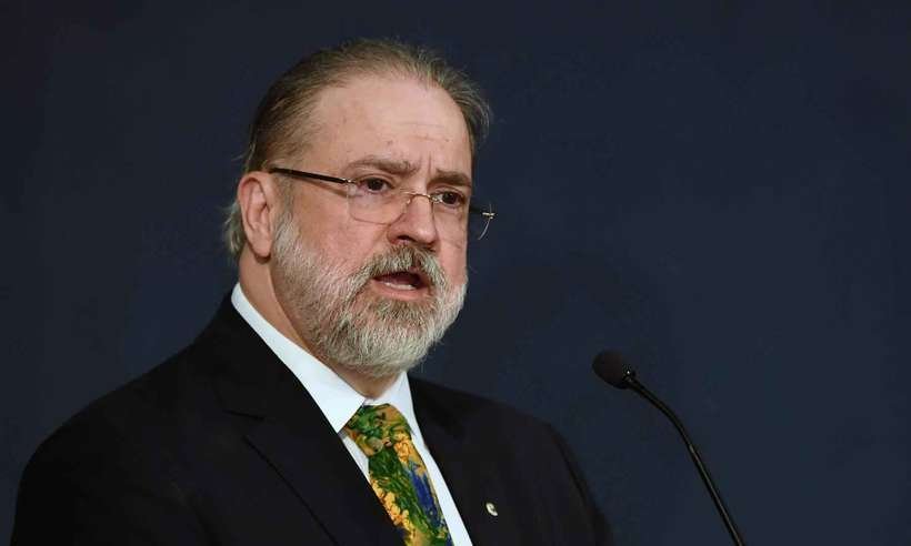 Aras afirma ao STF que há 25 apurações preliminares sobre Bolsonaro - AFP / EVARISTO SA