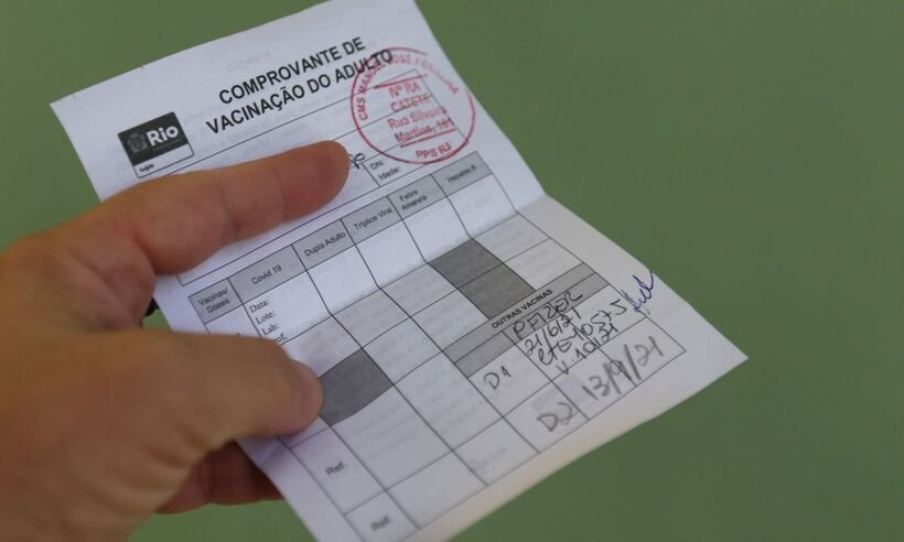 Prefeitos querem exigência de vacina contra a COVID para entrada no Brasil  - Tânia Rêgo/Agência Brasil 