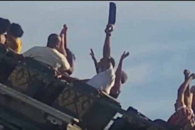 Vídeo: trava de assento se solta em montanha-russa do Hopi Hari - reprodução 