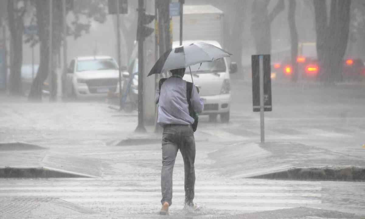 Em 15 dias, choveu em BH mais de 80% do total esperado para dezembro - Juarez Rodrigues/EM/DA Press
