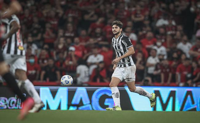 'Difícil estar na melhor fase e não jogar', diz Rabello sobre 2021 no Galo - Pedro Souza/Atlético