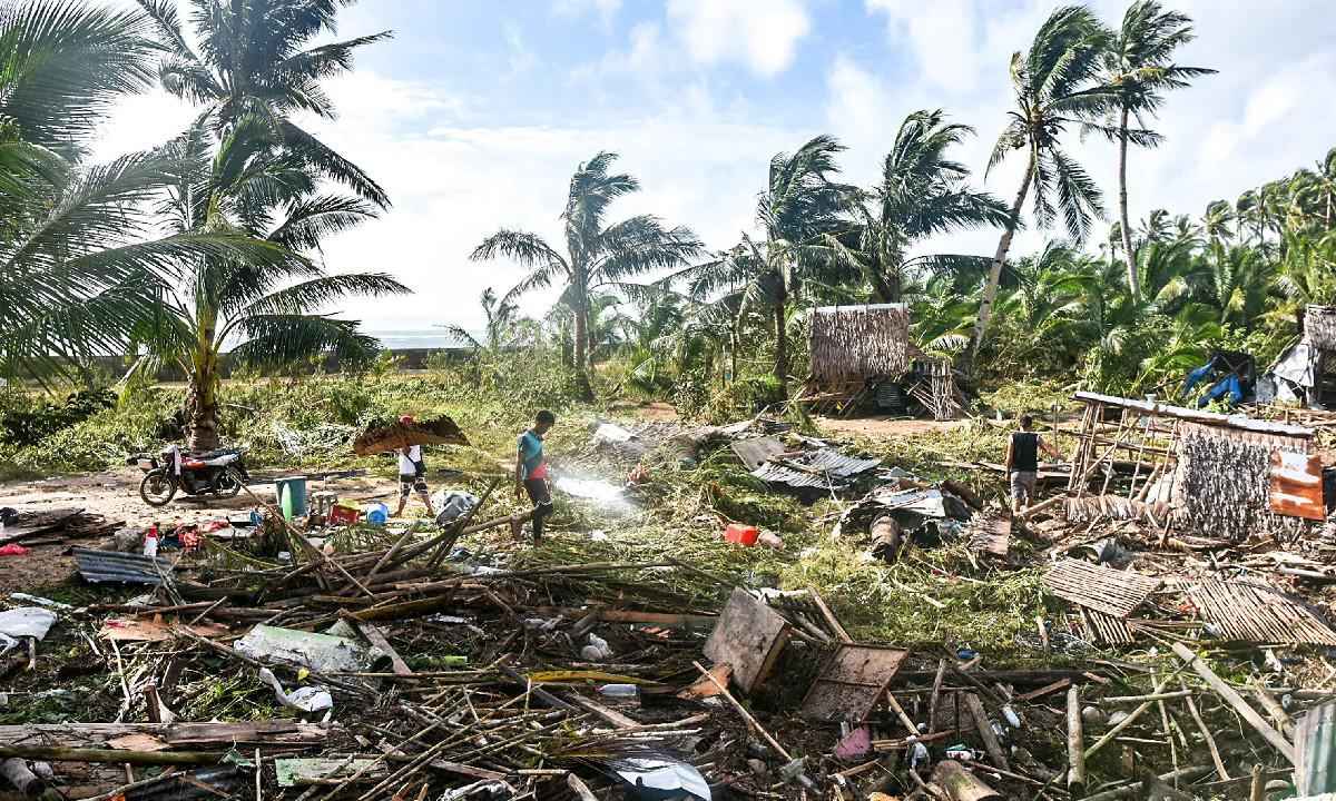 Supertufão Rai deixa mais de 30 mortos nas Filipinas - Alren Beronio/AFP