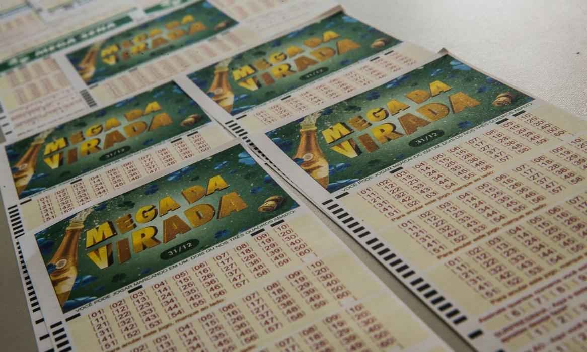 Mega da Virada pode pagar R$ 350 milhões; saiba o valor da aposta - Marcello Casal JrAgência Brasil