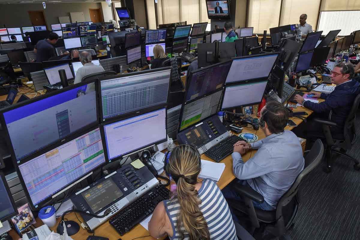 Fiascos econômicos no Brasil atual e de 2015 têm tristes semelhanças - NELSON ALMEIDA/AFP