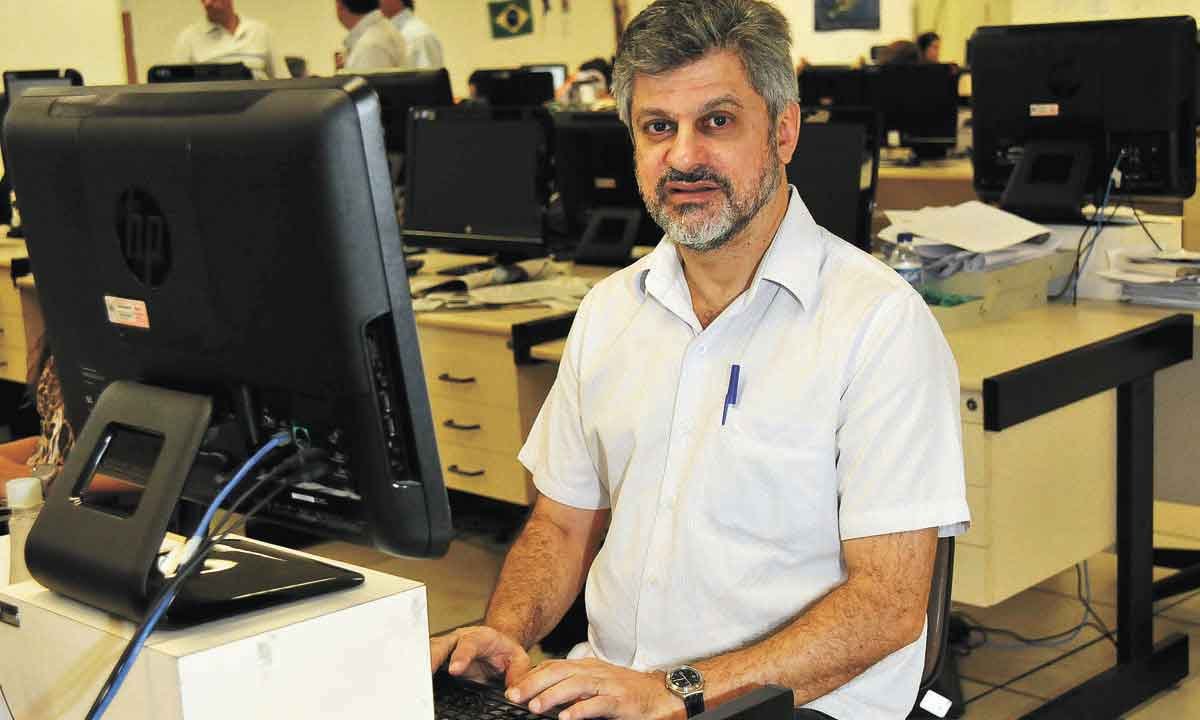 Cláudio Arreguy lança o livro 'Viagens claudicantes' em BH - Rodrigo Clemente/EM/D.A Press/1/9/15