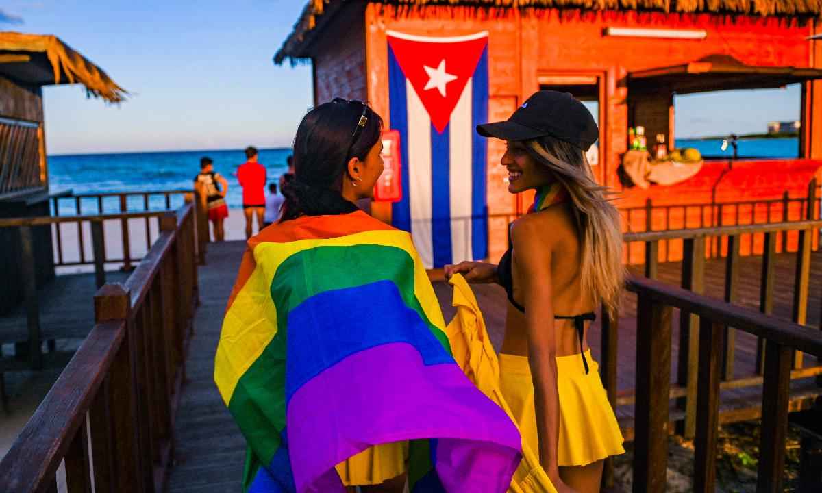 Cuba aprova Código de Famílias e dá mais um passo para casamentos LGBTQIA+ - YAMIL LAGE / AFP