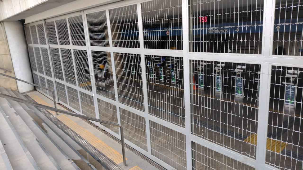 Greve do metrô: estações amanhecem fechadas pelo 2° dia consecutivo - Edésio Ferreira/EM/D.A.Press