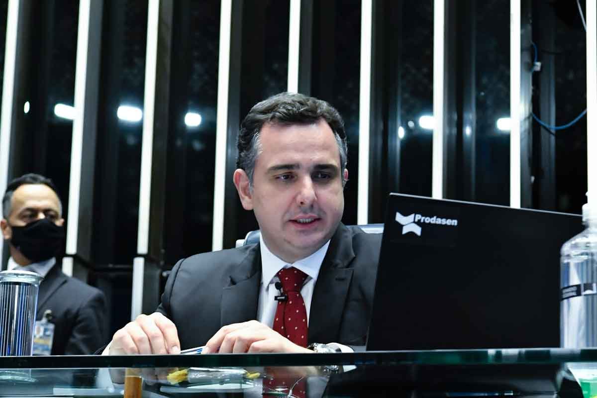 Solidariedade mineira com os estragos das chuvas e o jet-ski presidencial - Waldemir Barreto/Agência Senado