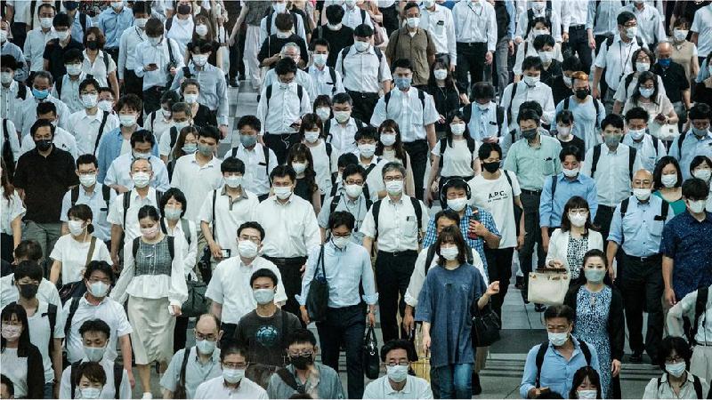 2021, o ano que colocou as máscaras no nosso dia a dia - Yasuyoshi Chiba/AFP/Getty Images