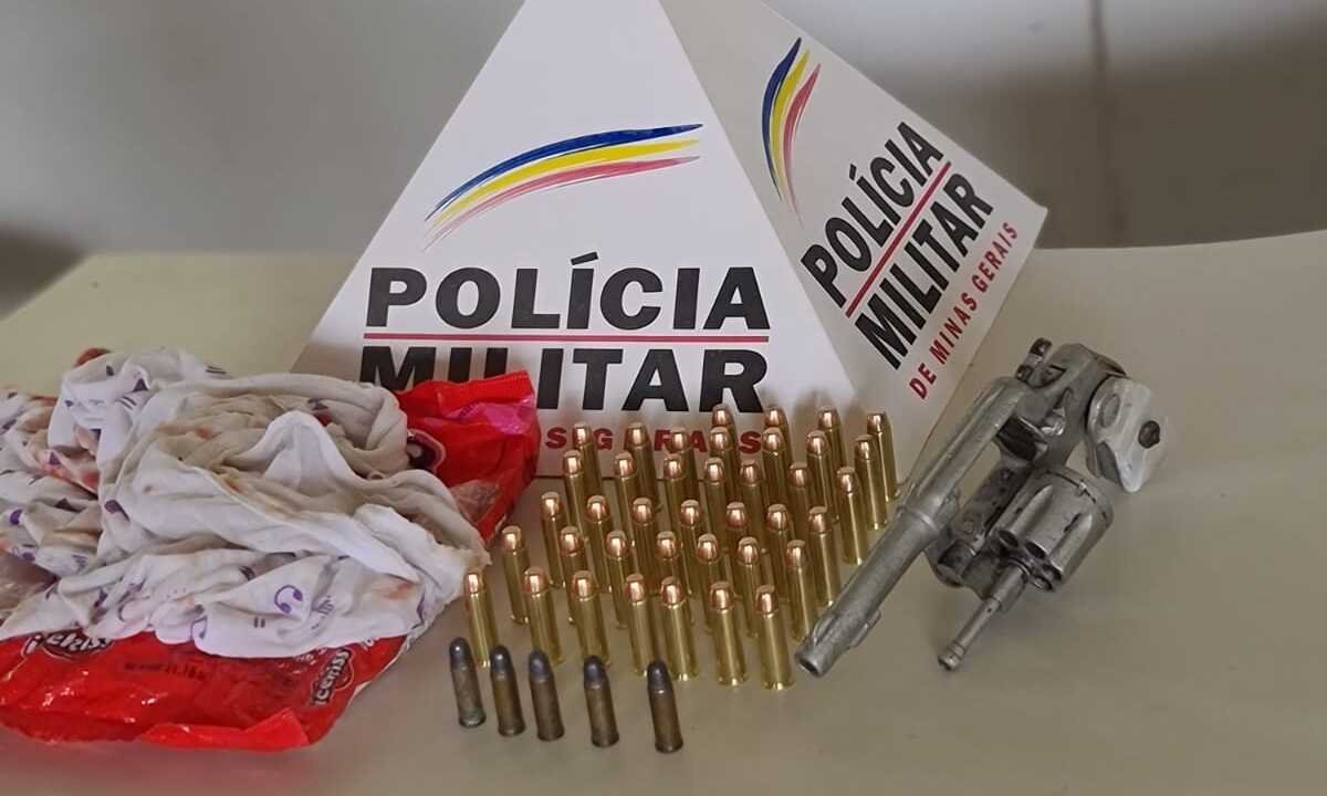 Acusados de assassinar homem são presos menos de duas horas depois do crime - PMMG/Divulgação
