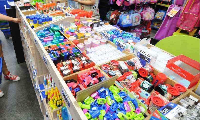 Material escolar deve ter alta de preços de cerca de 30% -  Juarez Rodrigues/EM/D.A Press