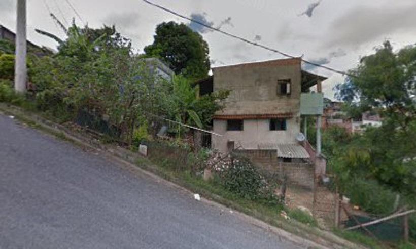 Homem morre carbonizado em incêndio em residência no Ribeiro de Abreu - Google maps