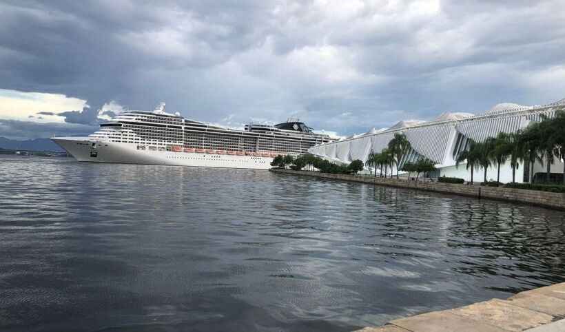 Com 33 casos de COVID-19, cruzeiro interrompe viagem no Rio de Janeiro - Isabelle Saleme/CNN