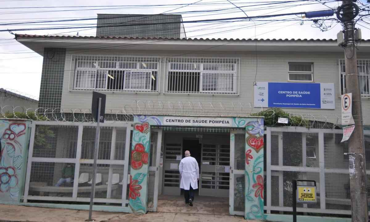 'Falta confiança no que a ciência diz', afirma vacinada com reforço em BH - Alexandre Guzanshe/EM/D.A Press