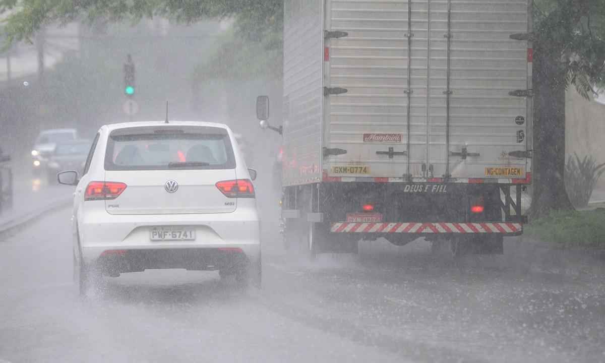 Região Centro-Sul de BH registra quase 60% da chuva esperada para o mês - Leandro Couri/EM/D.A Press - 30/12/2021