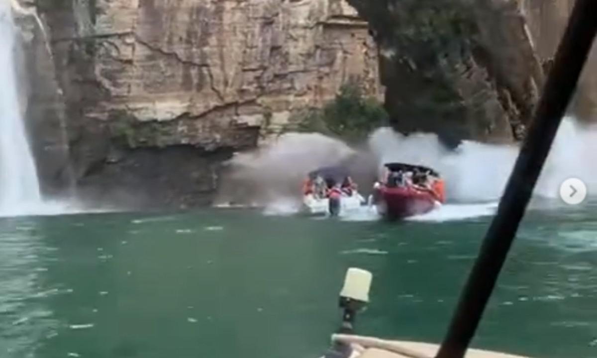 Samu confirma duas mortes no acidente com rocha e lanchas em Capitólio - Reprodução/Redes sociais