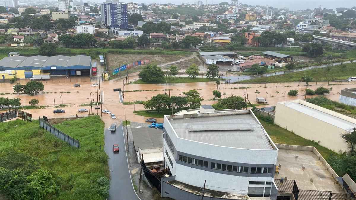 Chuva deixa vários pontos de alagamento em Betim; Rio Paraopeba transbordou - Reprodução Redes Sociais