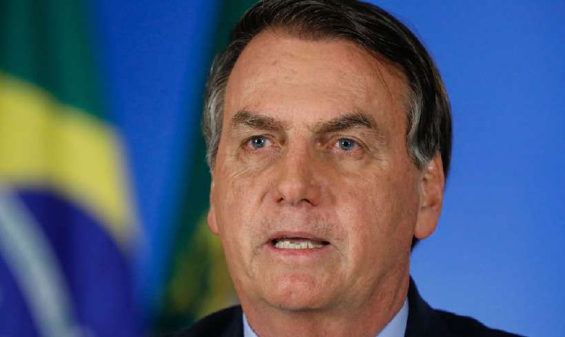 Bolsonaro reconhece tragédia em Capitólio ao ser informado pela imprensa - Isac Nóbrega/AFP