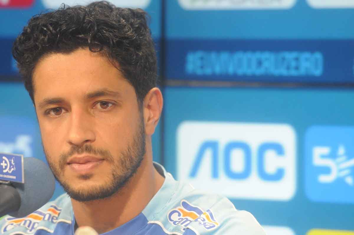 Ex-zagueiro celeste na mira do América - Leandro Couri/EM/D.A Press - 11/9/19