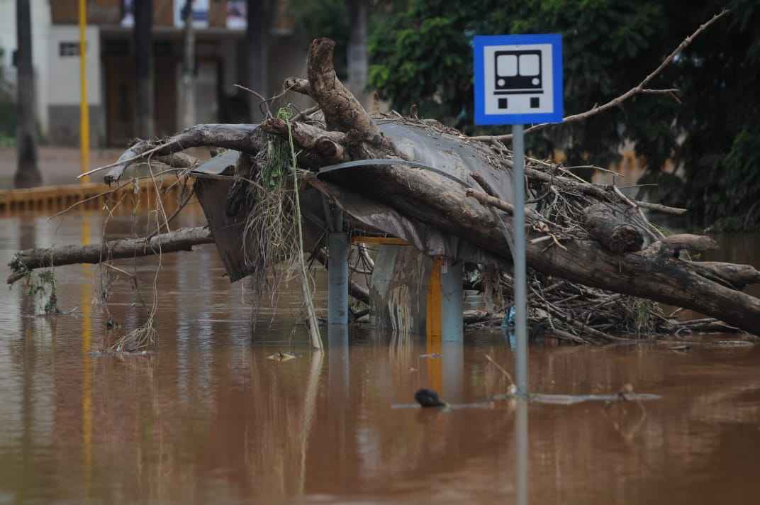Sabará suspende transporte público após ser devastada por temporal - Leandro Couri/EM/D.A Press