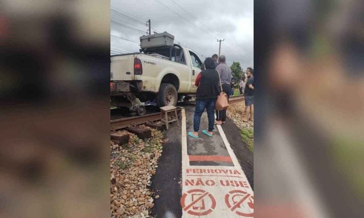 Pacientes de diálise de cidades ilhadas são levados por veículo adaptado - Prefeitura de Betim/Divulgação