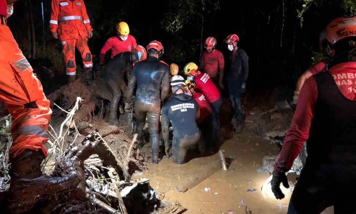 Chega a 19 o número de mortos durante as chuvas em Minas Gerais - Corpo de Bombeiros/Divulgação