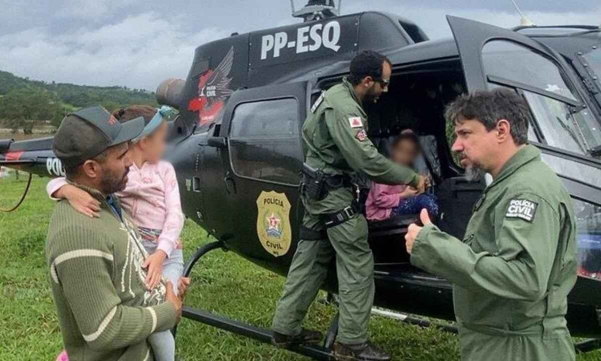 Policia resgata pai e duas filhas que estavam ilhados em Minas - Reprodução/PCMG