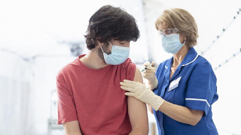 Covid: província do Canadá vai cobrar 'imposto de saúde' de não vacinados - Getty Images