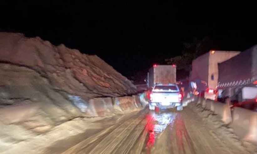 Pontos de interdição de rodovias em Minas sobem para 139 - Reprodução da internet/Twitter/Br381_urgente