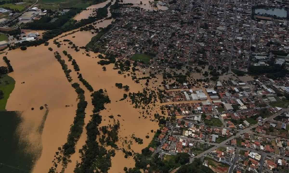 Chuvas: Patos de Minas cria Central de Atendimento Social a desabrigados - Divulgação/Corpo de Bombeiros