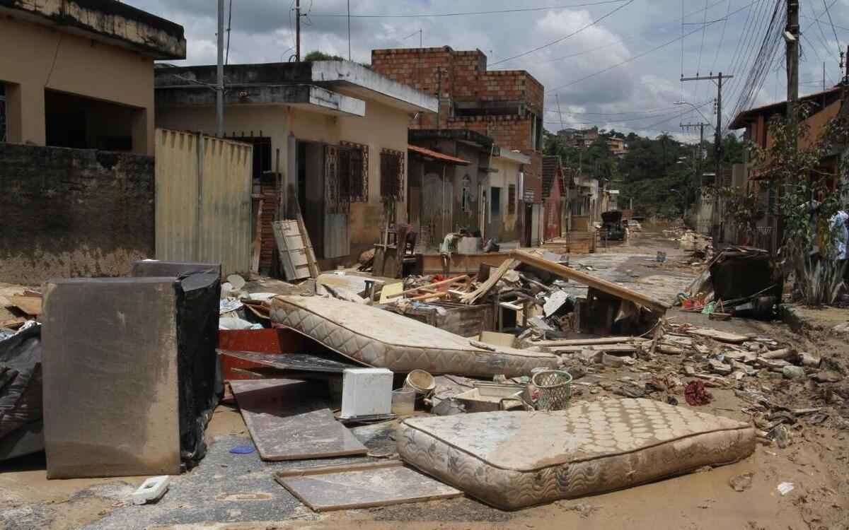 Chuva: número de desalojados e desabrigados sobe para 52.479 em Minas - Edesio Ferreira/E.M/D.A Press