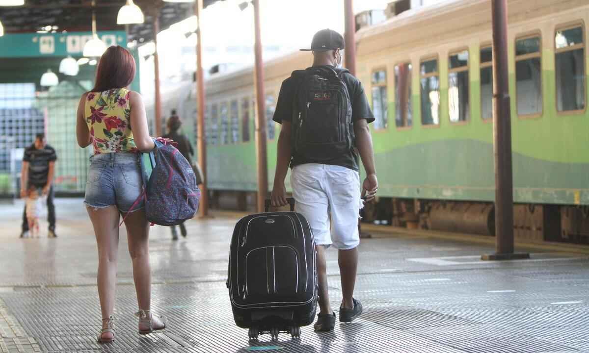 Trem entre MG e ES volta a circular, mas sem embarque e desembarque em BH - Edésio Ferreira/EM/DA Press