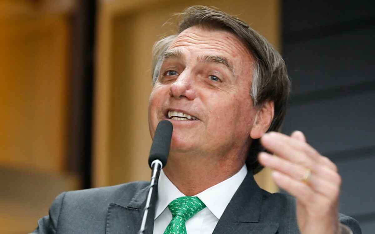 Bolsonaro defende reforma trabalhista de Temer e ataca PT  - PL/Reprodução