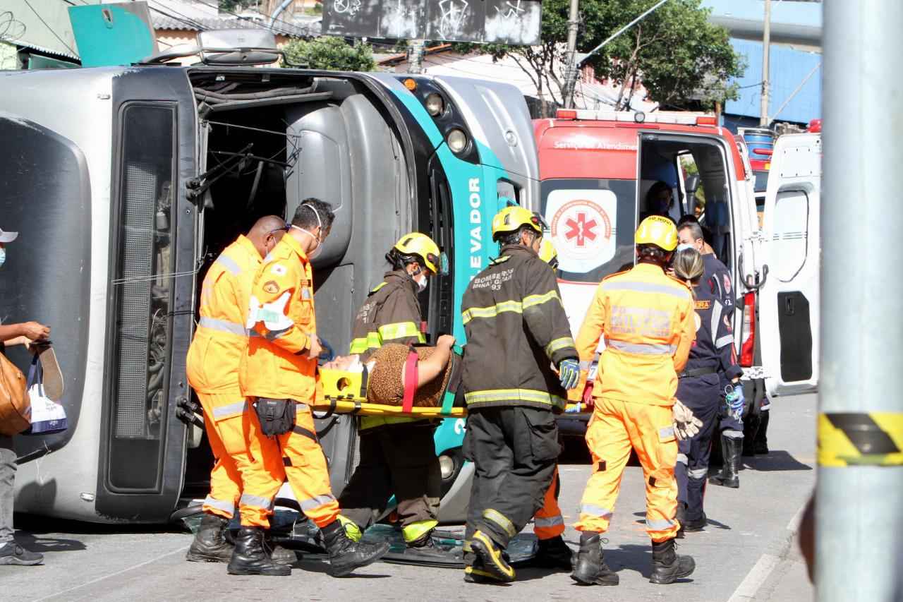 Sindicato de ônibus: 'Motorista não pode impedir a entrada de passageiros' - Edesio Ferreira/EM/D.A Press