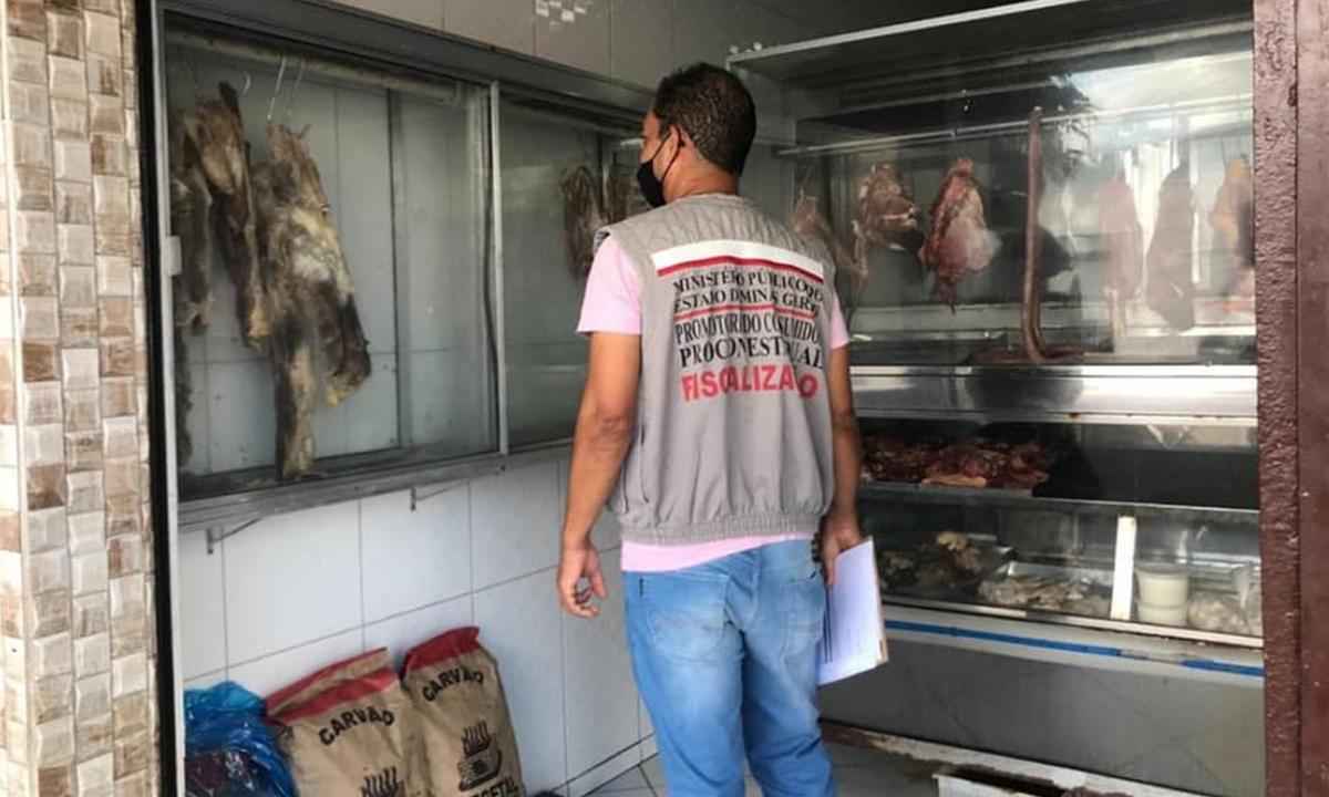 MPMG fecha 13 açougues e 1 restaurante vendendo carne de origem duvidosa - MPMG/Divulgação 