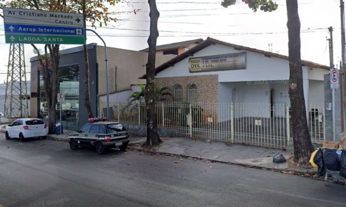 Homens sequestram mulher na saída de supermercado para roubar a casa dela - Google Street View