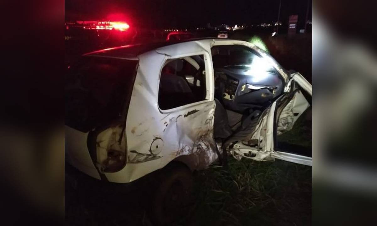 Motorista embriagado tenta fugir da PM e acaba ferindo família - Corpo de Bombeiros de Minas Gerais/Divulgação