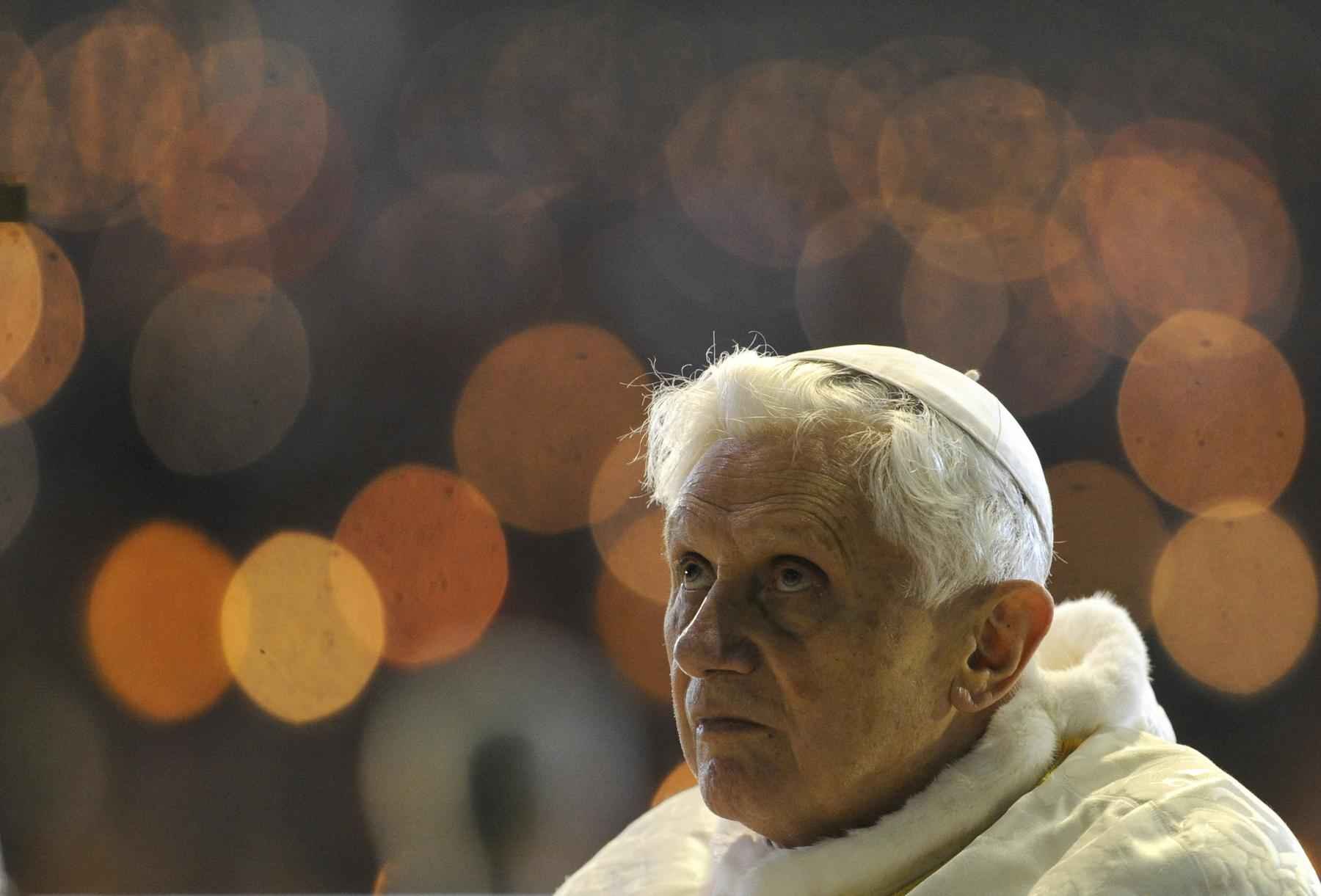 Bento XVI retifica declarações sobre reunião dedicada a padre pedófilo na Alemanha - Pierre-Philippe MARCOU / AFP