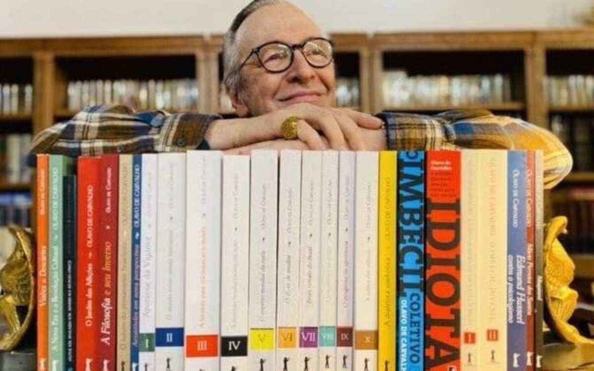 Bolsonaro decreta luto oficial no país pela morte de Olavo de Carvalho - Divulgação/Olavo de Carvalho