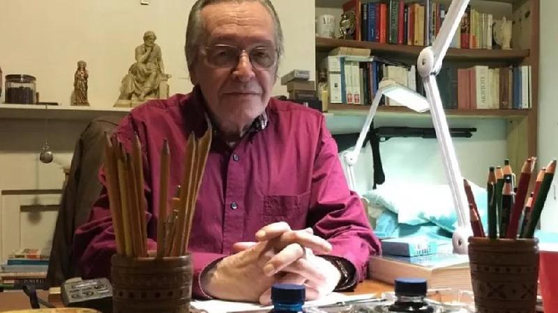 Olavo de Carvalho é enterrado em funeral com presença de Allan dos Santos  - João Fellet/BBC Brasil