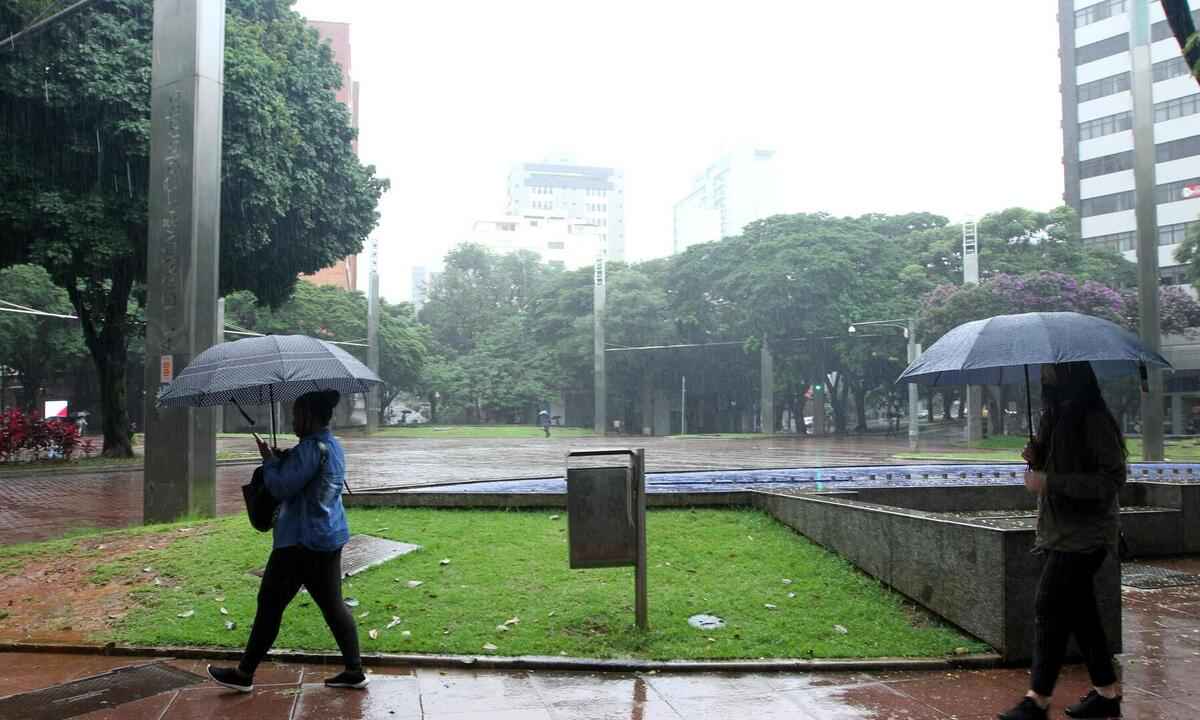 BH tem previsão de chuva e ventania até sábado (29/1), alerta Defesa Civil - Jair Amaral/EM/D.A Press