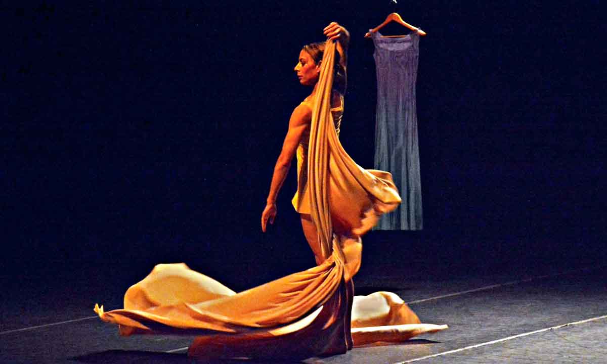 Bailarina Maria Caruso traz 'Metamorphosis' a BH neste sábado (29/1) - Jerônimo Gomes/divulgação