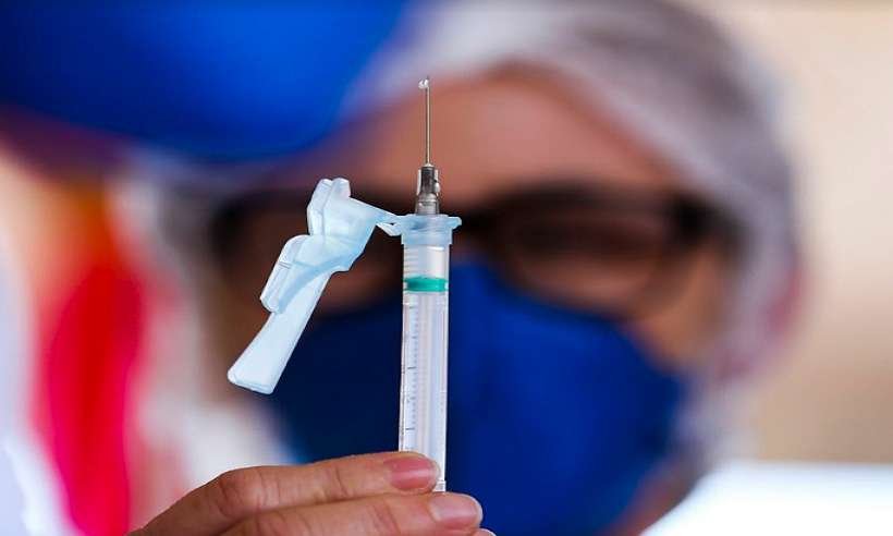 COVID: vacina 100% brasileira está em fase final de produção - Fábio Rodrigues/Agência Brasil