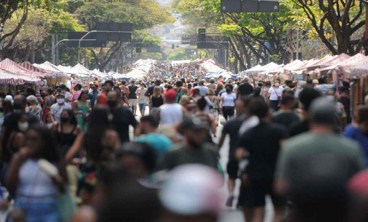 COVID-19: Brasil registra quase 180 mil casos e 640 mortes em 24 horas - Leandro Couri/EM/D.A Press