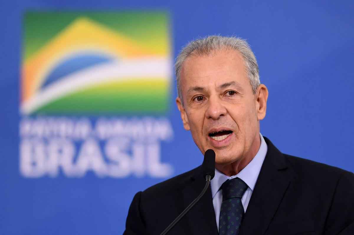 Ministro diz que bandeira de escassez hídrica deve ir até abril - Evaristo Sá/AFP