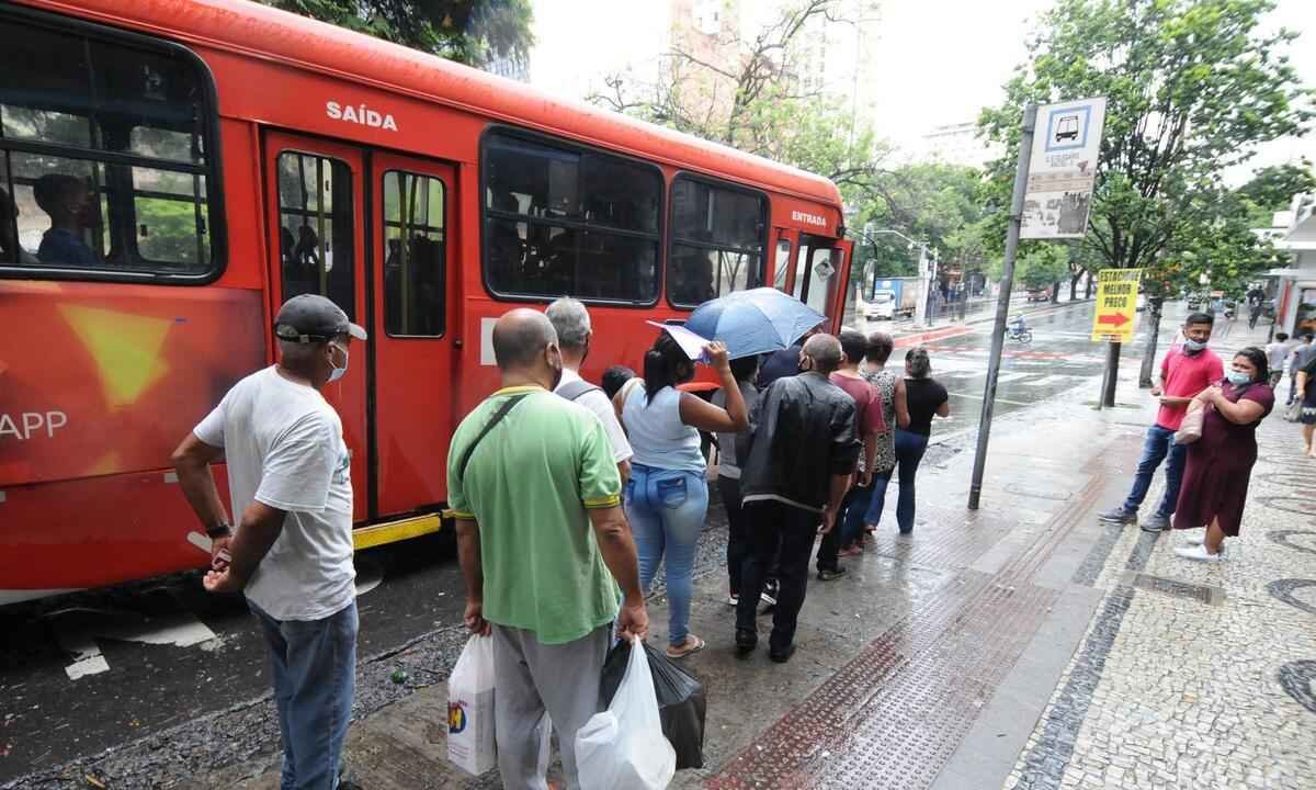 Transporte metropolitano: DER recebeu mais de 11 mil reclamações em 2021 - Juarez Rodrigues/EM/D.A Press