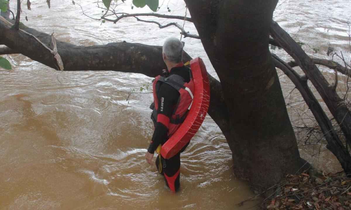 Ponte Nova: bombeiros suspendem buscas para encontrar corpos de pai e filha - Corpo de Bombeiros/divulgação 